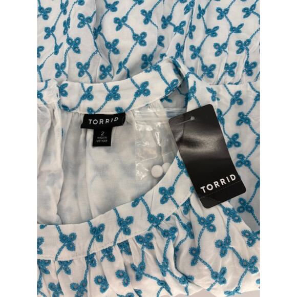 Torrid White Babydoll Tiered Top with Blue Floral Embroidered Eyelets NWT -2X - Picture 9 of 12